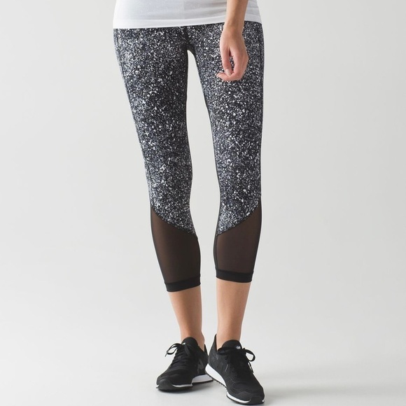 Lululemon Pace Rival Crop (Marathon), Splatter Black / White - Picture 2 of 10
